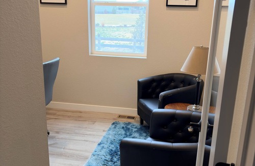 Brighton House | Modern 4-bedroom house in Quiet Brighton, Near Major Highways & DIA