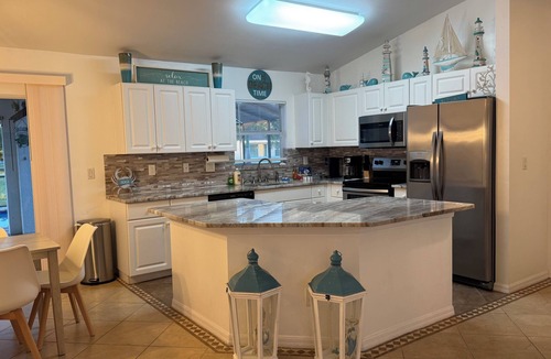 Diplomat Villa | Modern 4BR Cape Coral Home w/Heated Pool - Sleeps 10