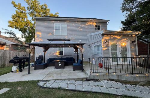 Silver Spring House | Modern 4BR Family Home with Grill