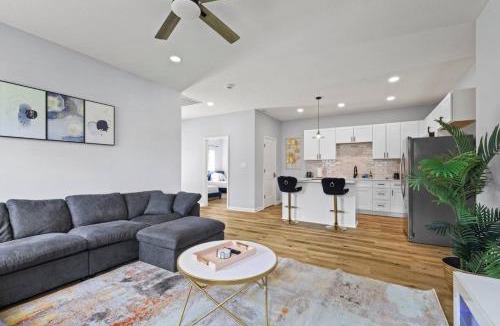 Acton House | Modern 4BR Home - Kitchen and Soaking Tub - South Indy