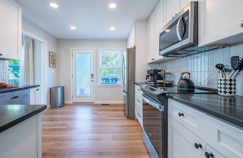 Cartersville House | Modern 4BR Home Near Art, Nature & Dining