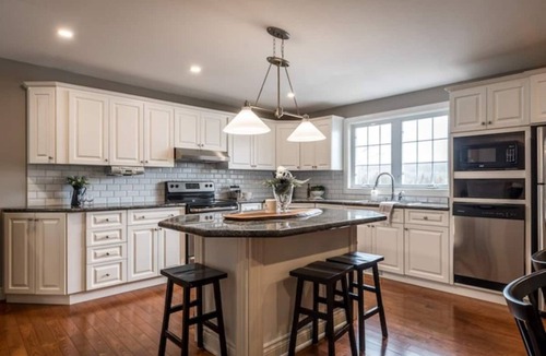 Perry House | Modern 4BR Lakefront Cottage w/Hot Tub & Dock