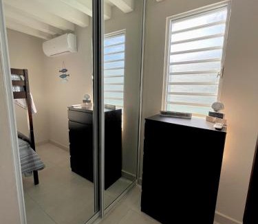 Cerro Gordo House | Modern 4BR Oasis