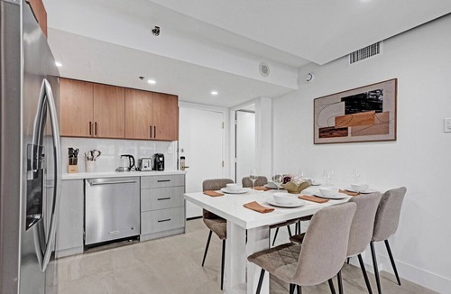 Mid Beach Apartment | Modern 4BR with Ocean Views | Pools & Direct Beach Access