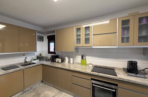 Costa Esuri Villa | Modern 5 bed Villa with pool and private parking on Spanish & Portuguese border