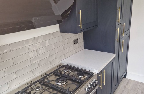 Thornton Heath House | Modern 5 Bedroom House with Parking