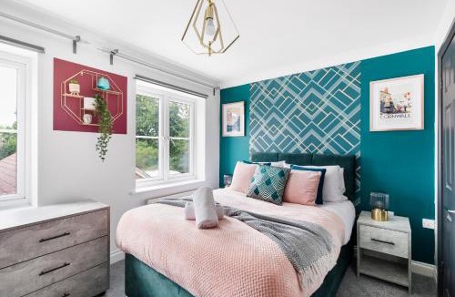 Hanham House | Modern 5 Bedroom Bath House - Hot Tub