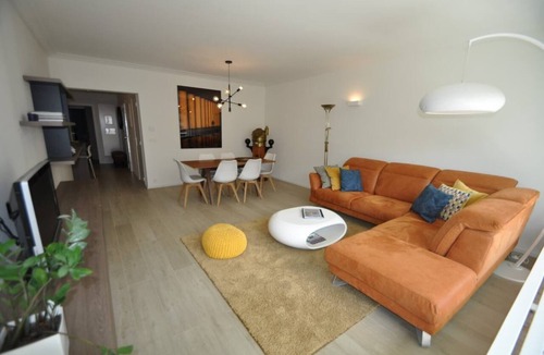 Albertstrand Apartment | Modern 5th Floor Apartment