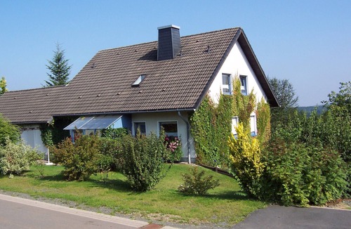 Langewiese Apartment | Modern 61sqm apartment with sauna and terrace, at ground level
