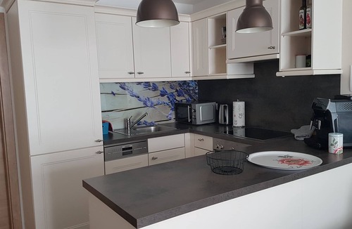 Flattach Apartment | Modern 75m² apartment for 2 to 5 people with fireplace and beautiful mountain views!