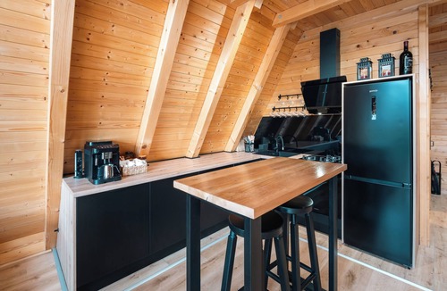 Topusko House | Modern A-frame home with jacuzzi in peaceful nature near Topusko.