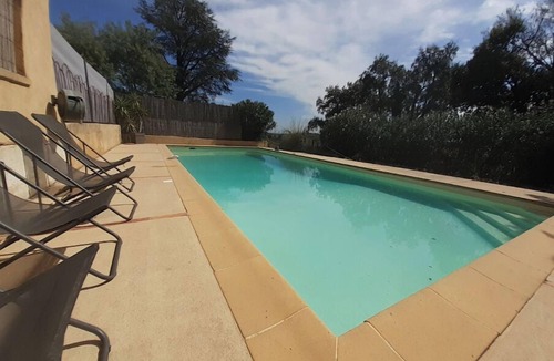 Boisseron House | Modern air-conditioned gite in the heart of nature/oliveraie, large swimming pool