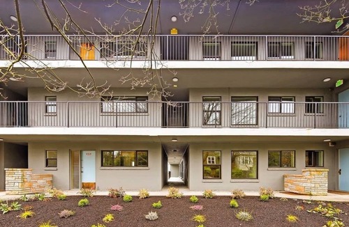 West Queen Anne Apartment | Modern, airy and bright, this private apartment sits on the top of Queen Anne hill.