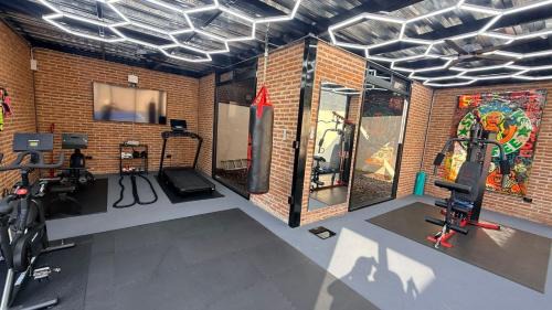 San Antonio Tlayacapan House | Modern Ajijic 1 Bdrm Home-Walk To Everything -Gym-Pickleball Court-Golf Cart