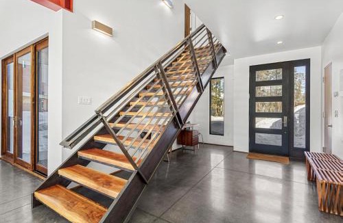 The Highlands House | Modern Alpine Escape