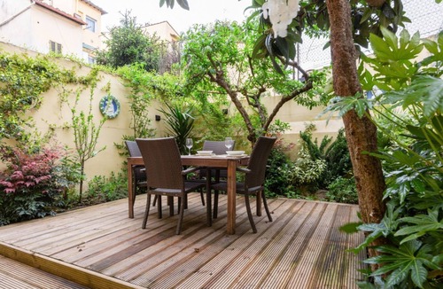 San Frediano Apartment | Modern and bright 45 sqm apartment with private patio, perfect for 4 people, located on the ground floor of a period building in good condition. The property is located in Oltrarno district, an extremely quiet and relaxing area, but at the same time very