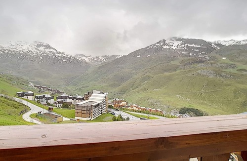 Reberty Apartment | Modern and bright apartment near slopes with balcony