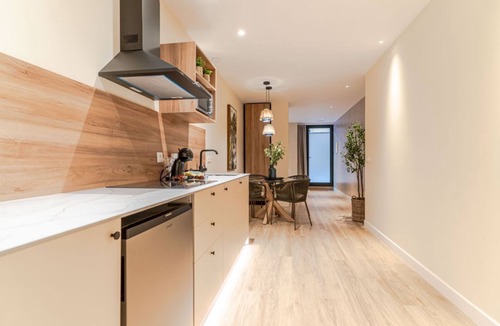 Beiro Apartment | Modern and Bright Nazariés Apartment in an Ideal Location