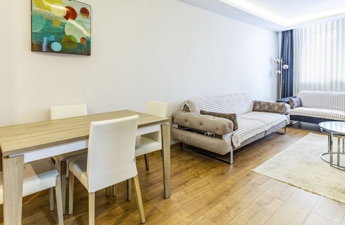 Maltepe Apartment | Modern and Central Flat Near Seashore and Marmaray