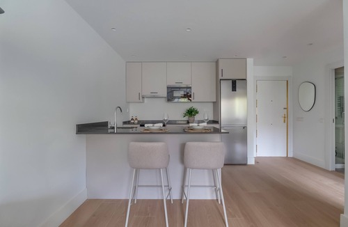 Hispanoamerica Apartment | Modern and comfortable apartment in Arturo Soria