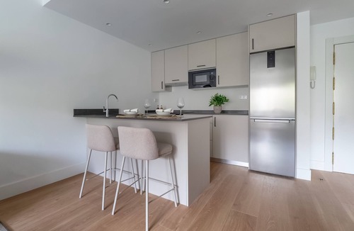 Hispanoamerica Apartment | Modern and comfortable apartment in Arturo Soria