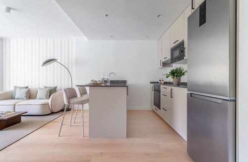 Hispanoamerica Apartment | Modern and comfortable apartment in Arturo Soria