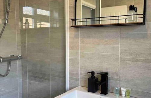Blaydon on Tyne Apartment | Modern and Comfy House, Sky sports, PS3