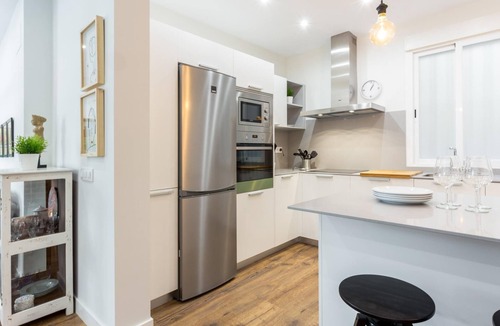 Ibiza Apartment | Modern and confortable property next to Retiro Park ideal for 5 people
