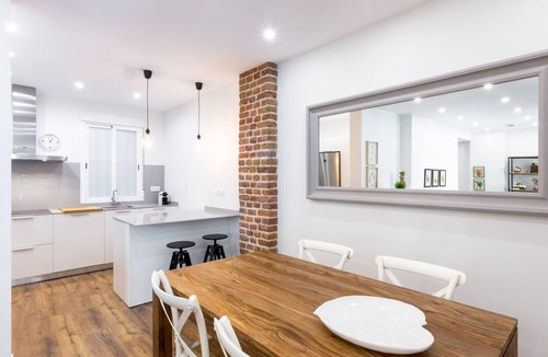 Ibiza Apartment | Modern and confortable property next to Retiro Park ideal for 5 people