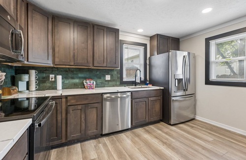 Papillion House | Modern and Cozy Bungalow in the heart of Papillion