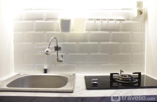 Cileunyi Apartment | Modern and Cozy Studio Room at Easton Park Residence near UNPAD By Travelio
