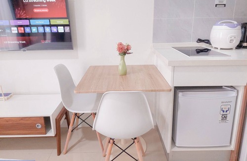 Pondok Aren Apartment | Modern and Elegant Studio at Apartment Tamansari Bintaro Mansion