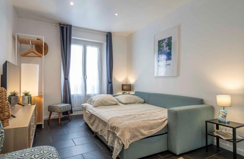 Carabacel Apartment | Modern and elegant, air-conditioned, city centre - HDP2