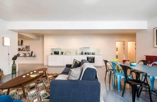 Quartier Sainte-Avoye Apartment | Modern and huge 3BD for 11 guests in Le Marais!