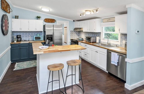 White Oak House | Modern and Peaceful- 3 bedroom Winnsboro Great North Lakehouse