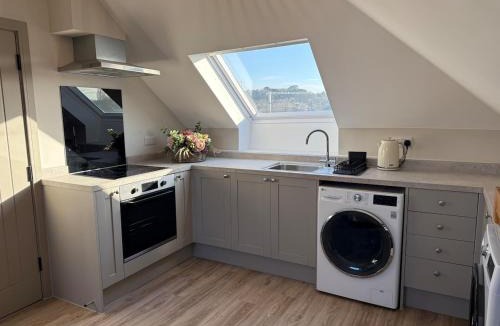 Southampton Apartment | Modern and plush flat with roof garden