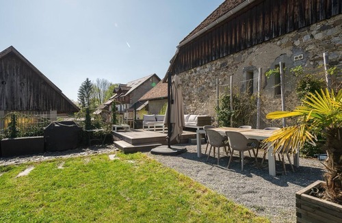 Pringy House | Modern and spacious 5-bedroom family home