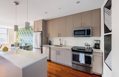 Seaport District Apartment | Modern and Spacious One Bedroom In Seaport