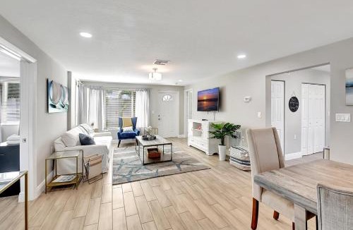Delray Beach House | Modern and Updated Delray Beach Escape Sleeps 10