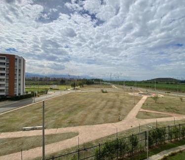 Cali Apartment | Modern apart with pool, 2bedrooms, AC and security