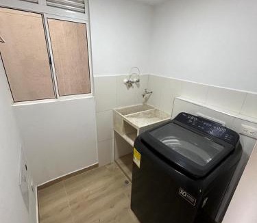 Cali Apartment | Modern apart with pool, 2bedrooms, AC and security