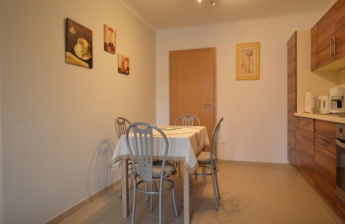 Dohm-Lammersdorf Apartment | Modern Apartment in Eifel near forest