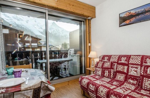 Chamonix City Centre Apartment | Modern Apartment in Chamonix Mont Blanc with Large Terrace