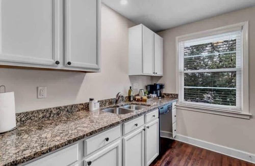 San Marco Apartment | Modern Apartment - 2 blocks from San Marco