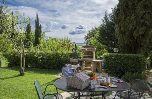 Siena Apartment | Modern Apartment 2km From City Centre out of No traffic Area - Parking Included