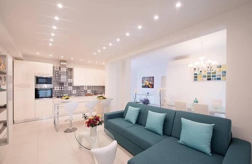 Minori Apartment | Modern Apartment close to the Beach - Corso 4 by AMALFIVACATION.IT