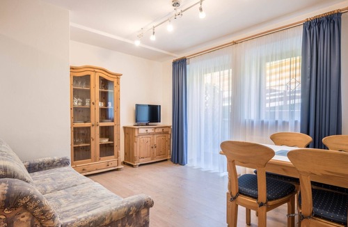 Mareta Apartment | Modern Apartment Enzian with Mountain View, Wi-Fi, Sauna, Terrace & Balcony; Parking Available