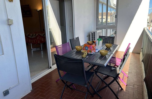 Le Grau-Du-Roi Apartment | Modern Apartment with AC, Parking & Balconies - Near Beach, Sleeps 6