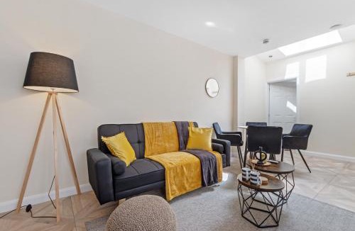 Mapperley Apartment | Modern Apartment Free Off Road Parking 2x Double Rooms Suite 11