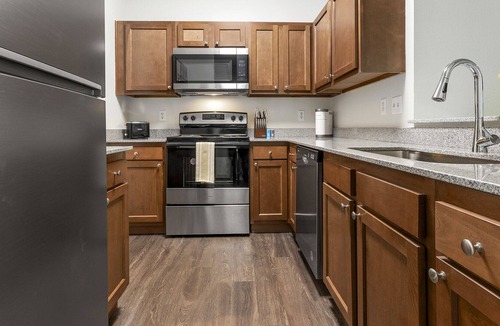 Blue Ash Apartment | Modern Apartment in Prime Location (ID4123X24)